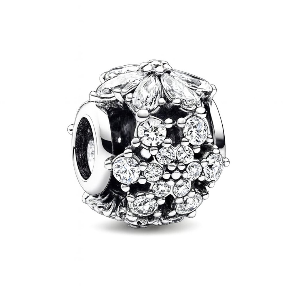 Sparkling Herbarium Cluster Round Charm